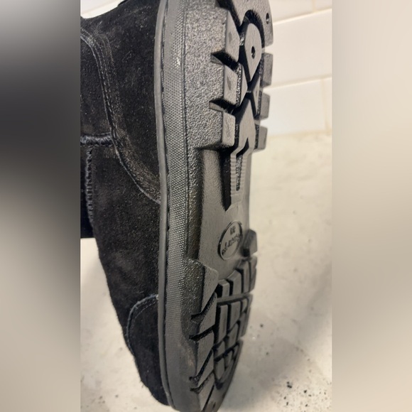 BearPaw Woman’s Black boots size 8/9 - Picture 5 of 7